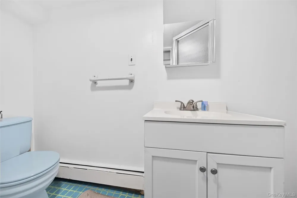 69 Stewart Avenue Garden City, NY 11530