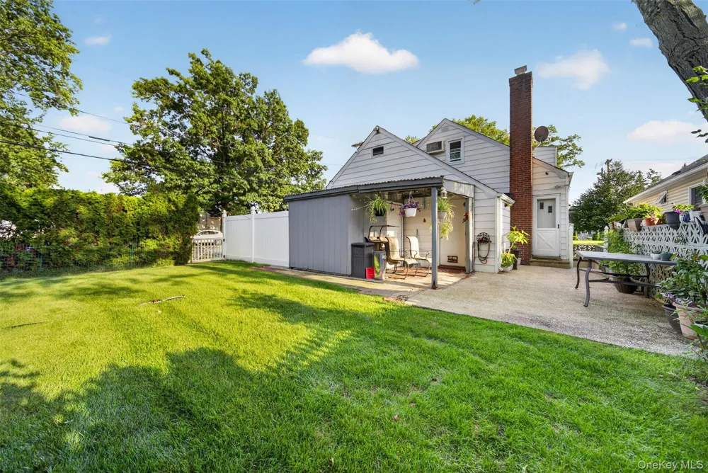 69 Stewart Avenue Garden City, NY 11530