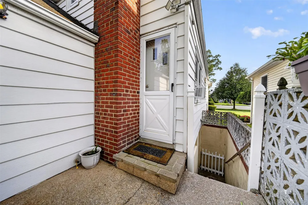 69 Stewart Avenue Garden City, NY 11530