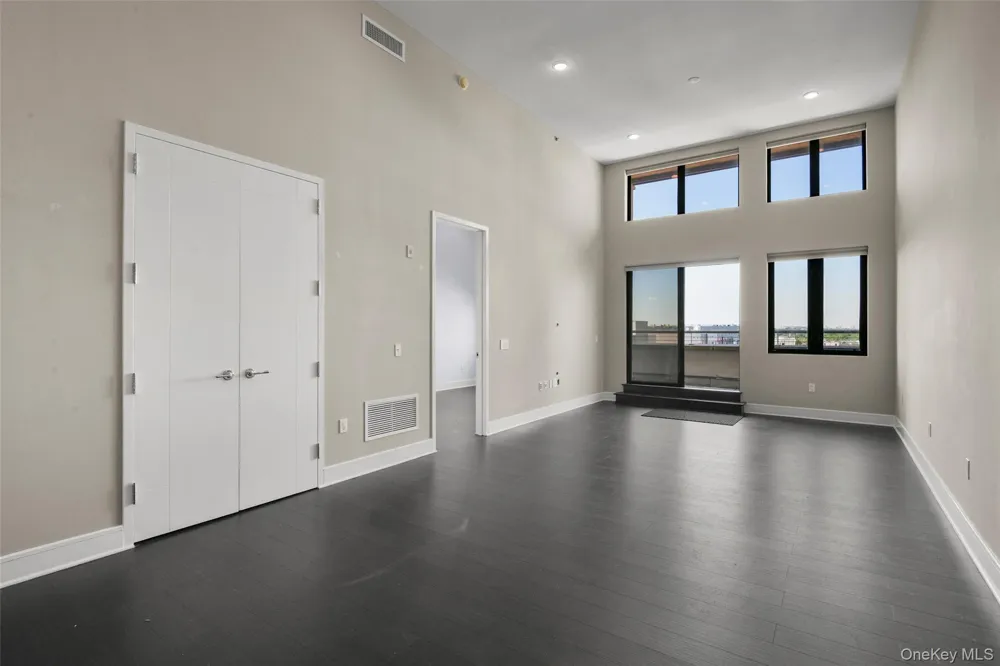 25 Leroy Place #PH7 New Rochelle, NY 10805