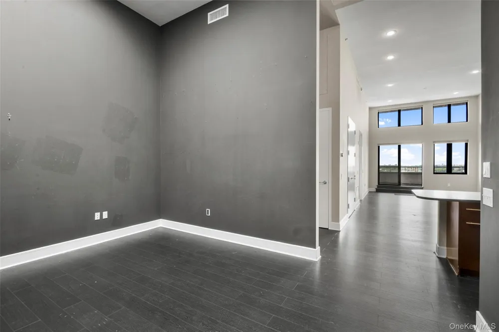 25 Leroy Place #PH7 New Rochelle, NY 10805