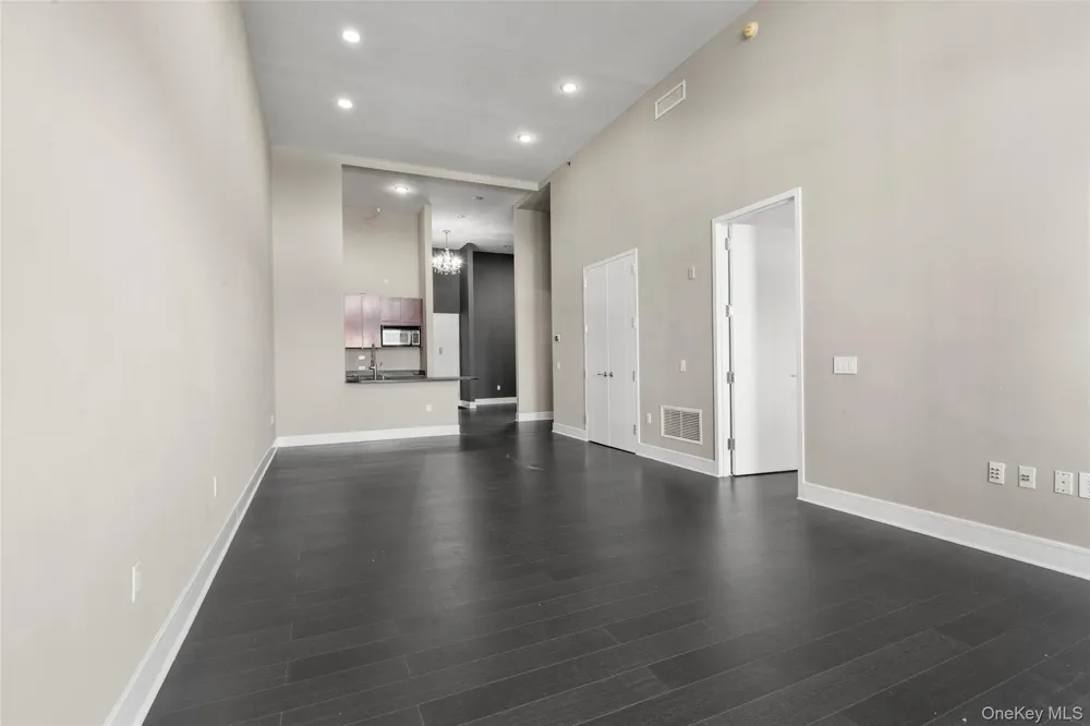 25 Leroy Place #PH7 New Rochelle, NY 10805