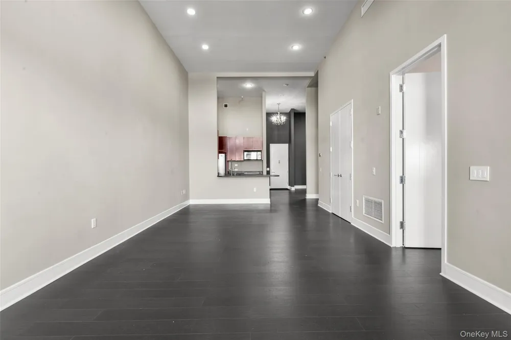 25 Leroy Place #PH7 New Rochelle, NY 10805