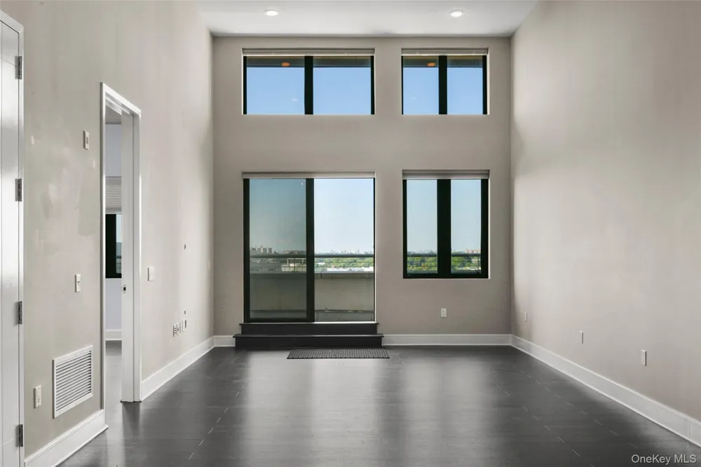 25 Leroy Place #PH7 New Rochelle, NY 10805