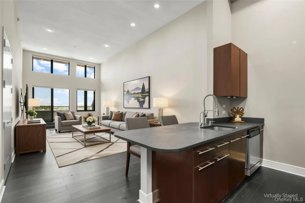 25 Leroy Place #PH7 New Rochelle, NY 10805