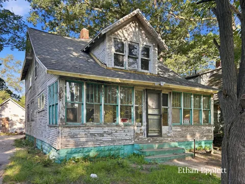 2405 Howden Street