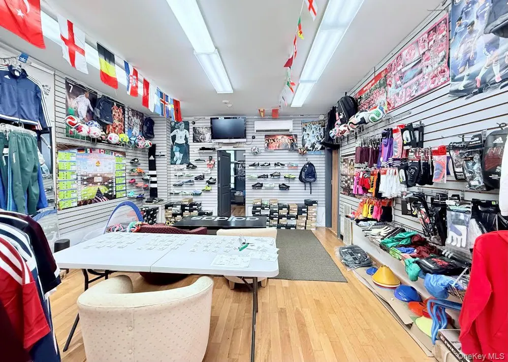 168 E Boston Post Road Mamaroneck, NY 10543