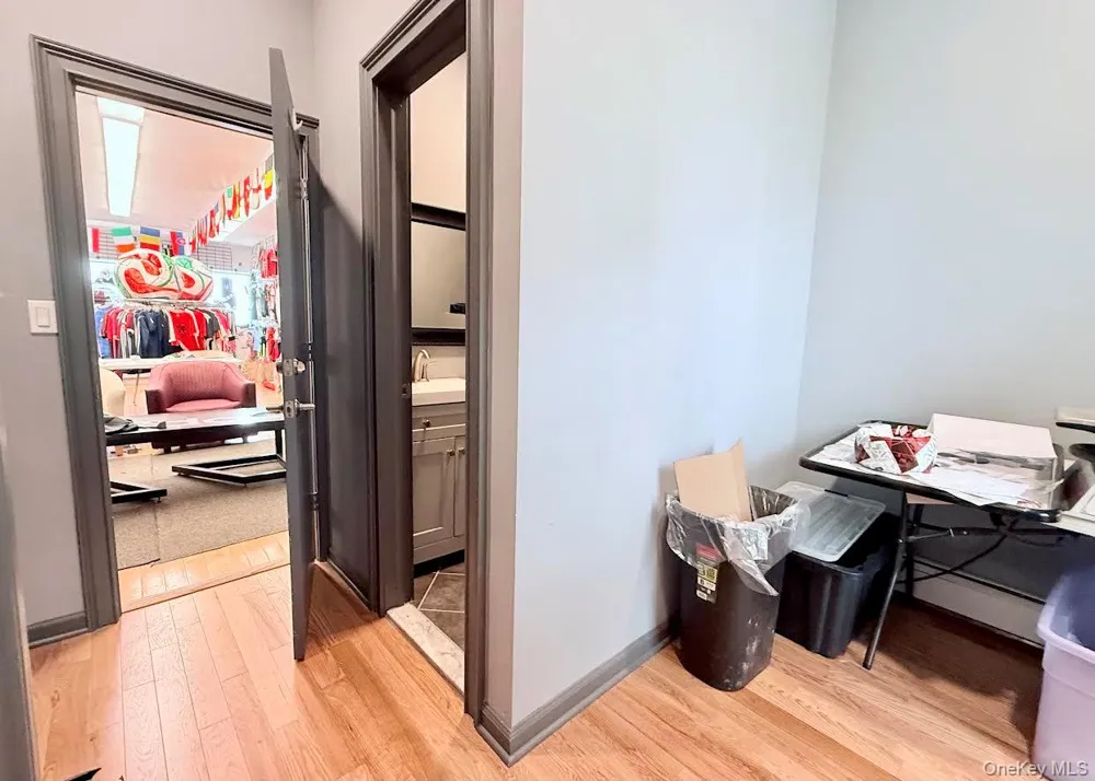 168 E Boston Post Road Mamaroneck, NY 10543