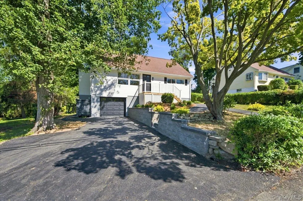724 Locksley Road Yorktown Heights, NY 10598