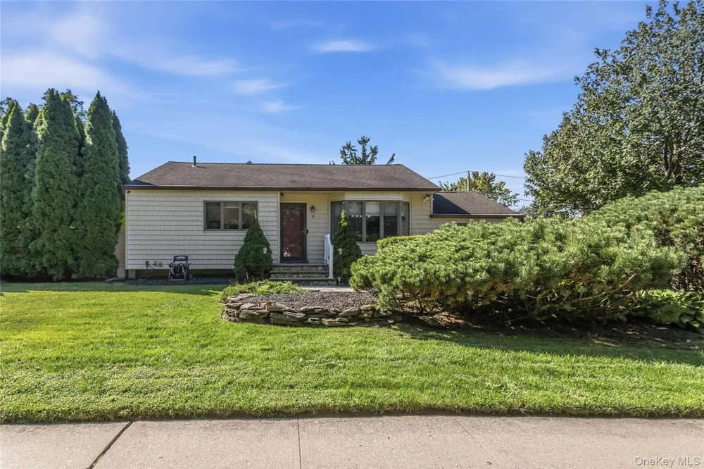 78 Little Plains Road Huntington, NY 11743