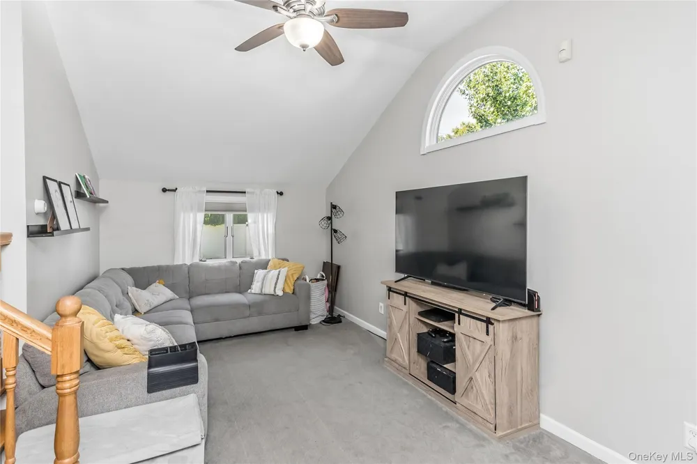 78 Little Plains Road Huntington, NY 11743