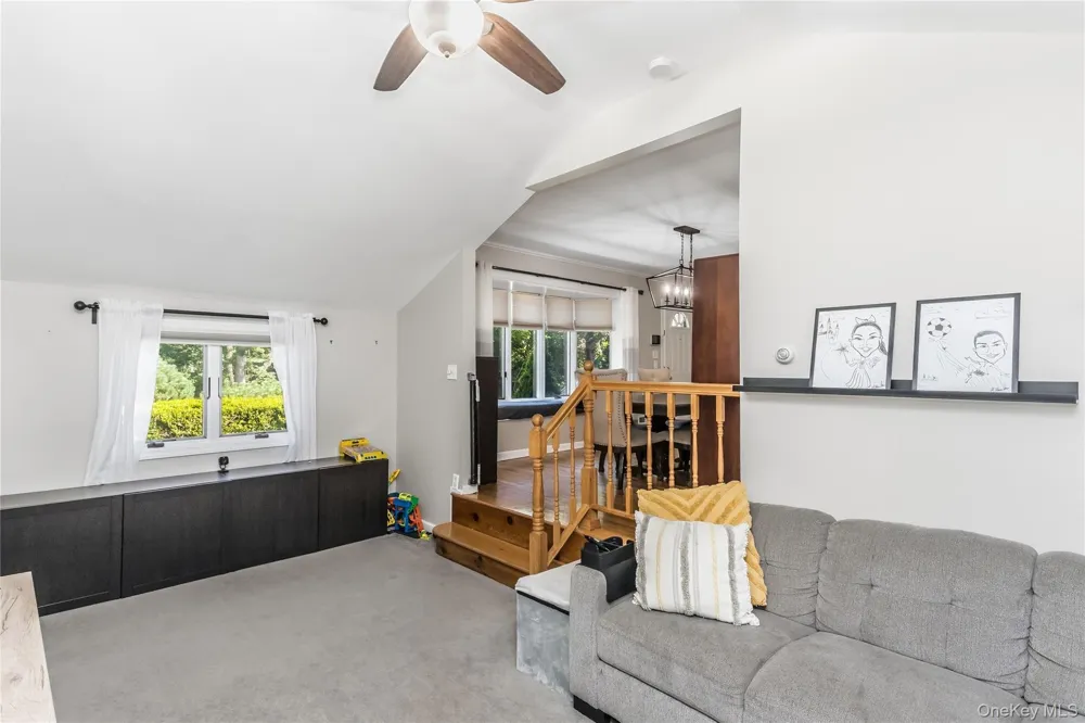 78 Little Plains Road Huntington, NY 11743