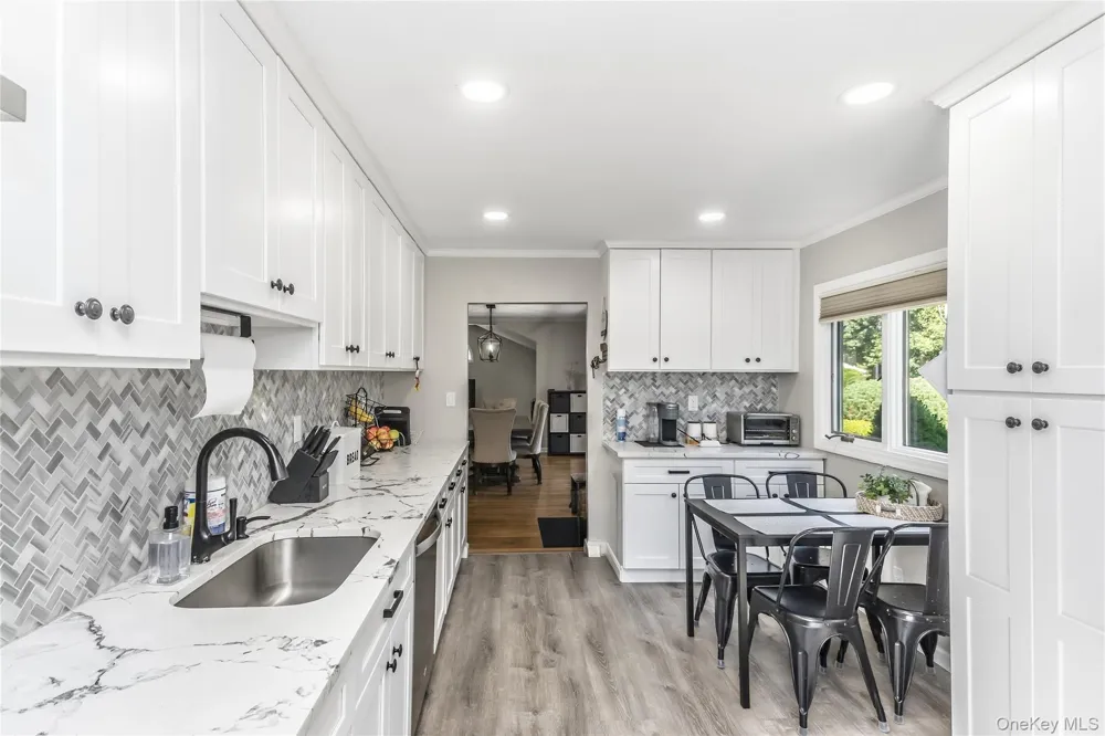 78 Little Plains Road Huntington, NY 11743