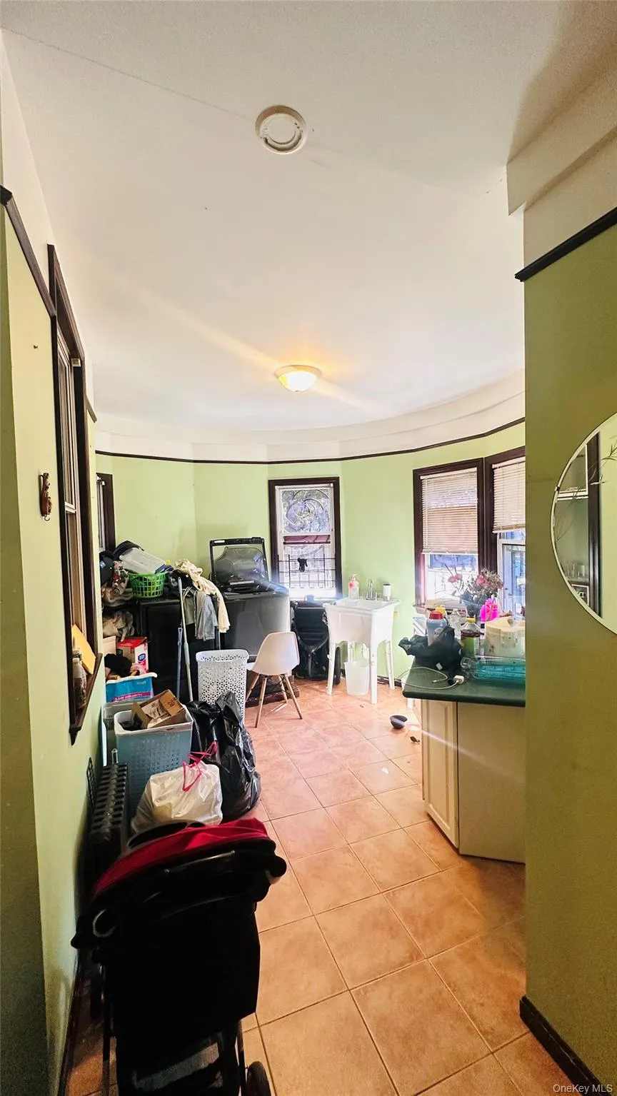 92-11 107th Street Richmond Hill, NY 11418