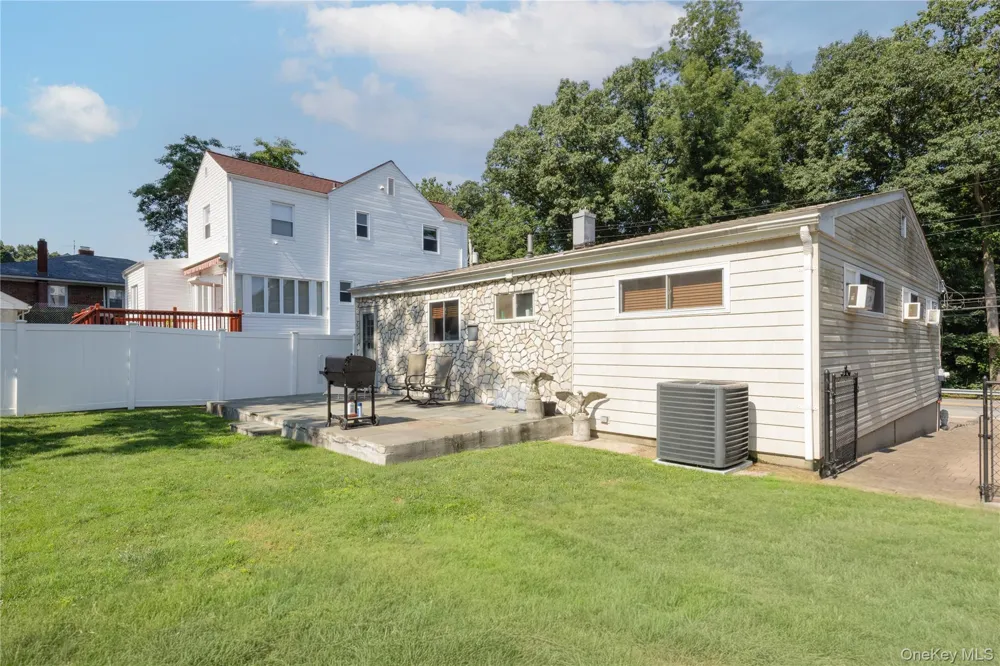 458 Midland Avenue Yonkers, NY 10704