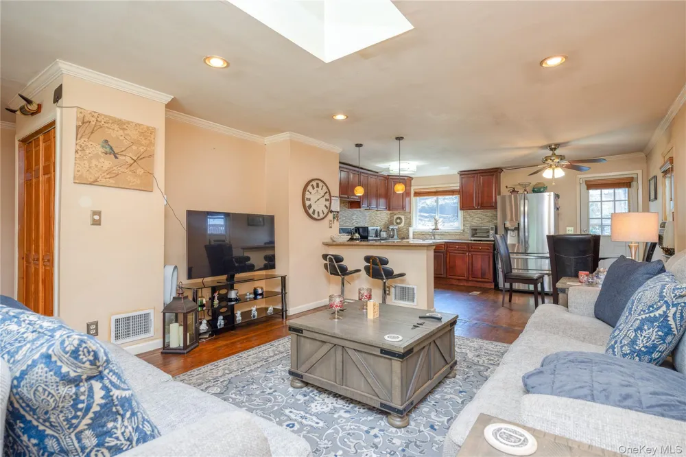 458 Midland Avenue Yonkers, NY 10704