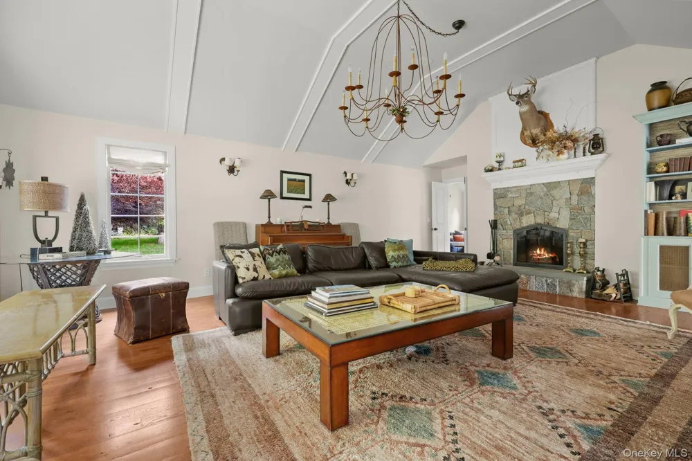 10 Hickory Lane Bedford, NY 10506