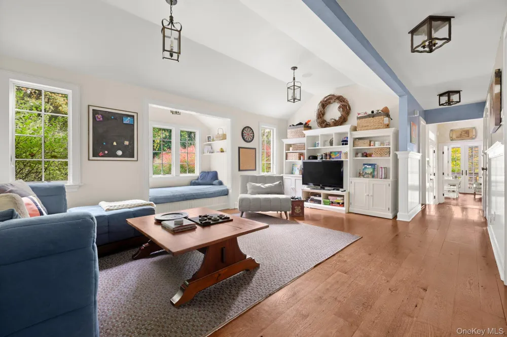 10 Hickory Lane Bedford, NY 10506