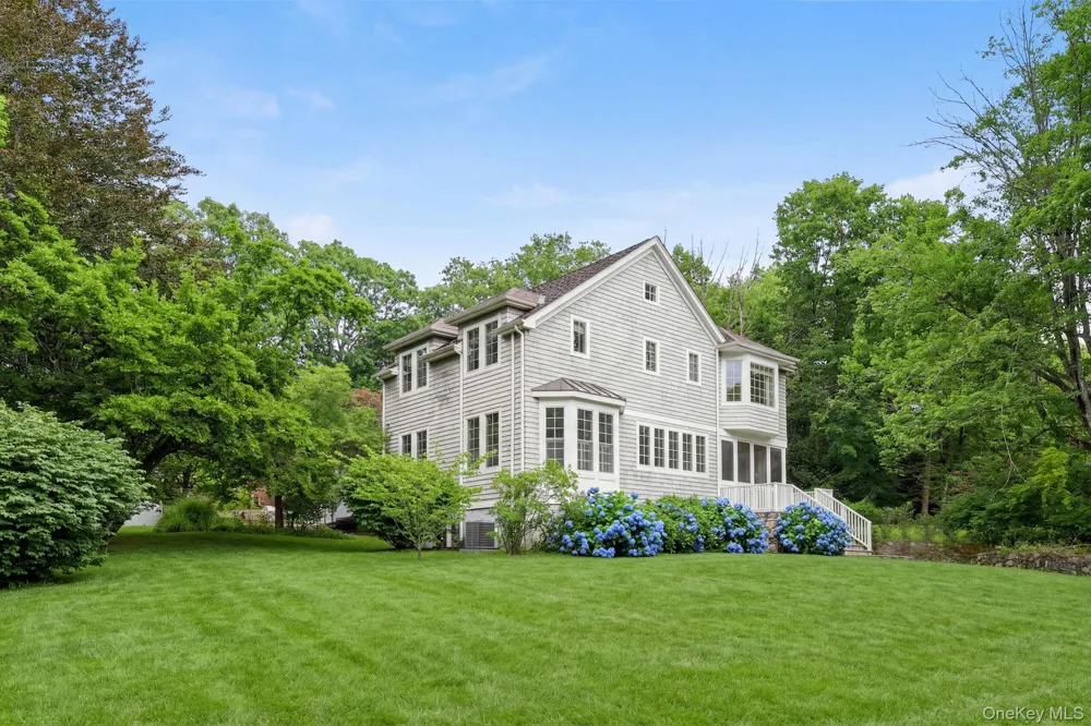 10 Hickory Lane Bedford, NY 10506
