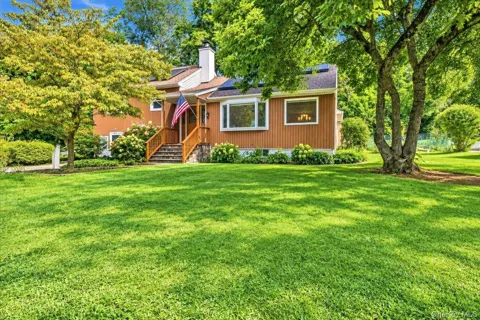 3740 Eleanor Drive