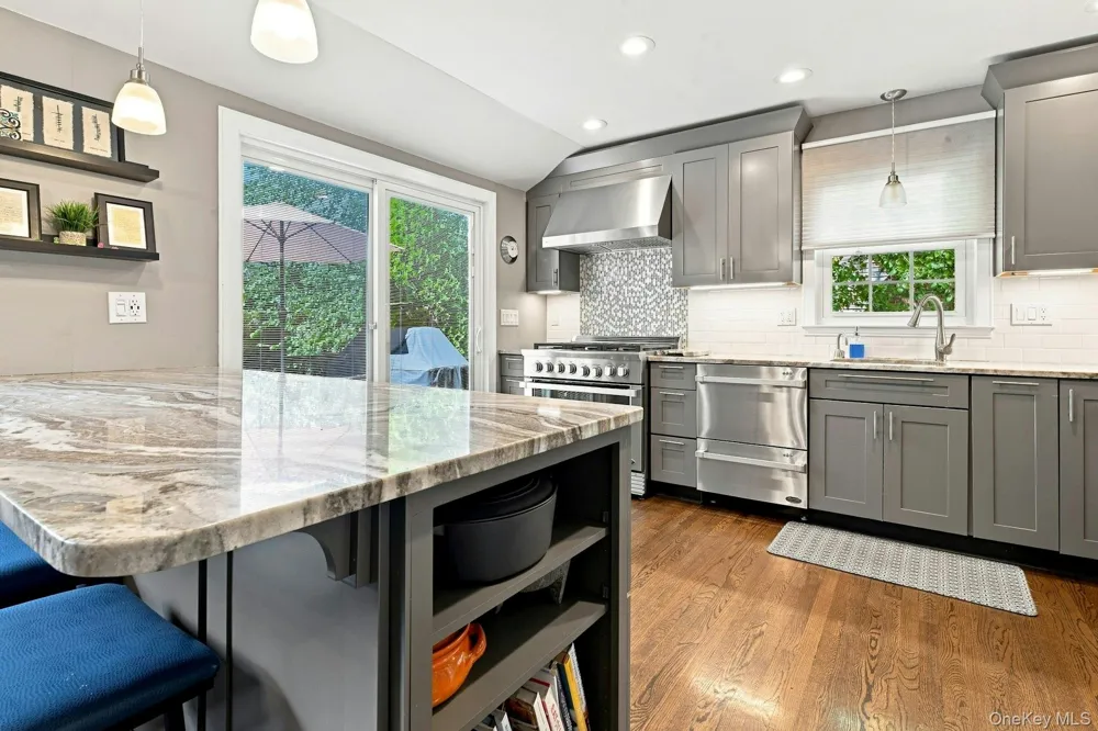 39 Harriet Lane Huntington, NY 11743