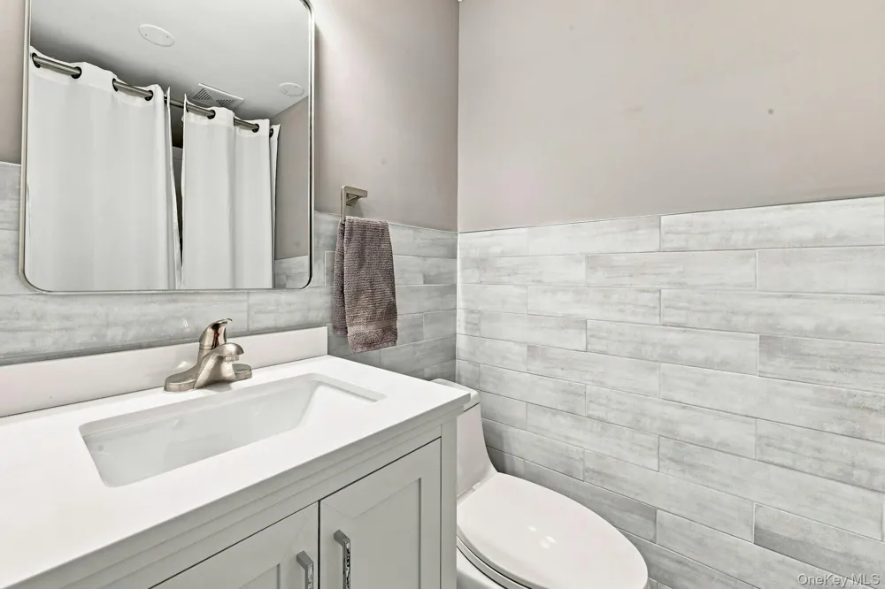 39 Harriet Lane Huntington, NY 11743