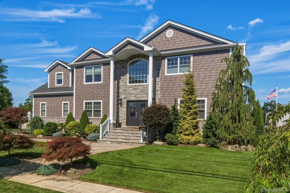 40 Highwater Avenue Massapequa, NY 11758
