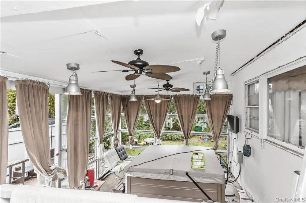 1 Greentree Circle Westbury, NY 11590