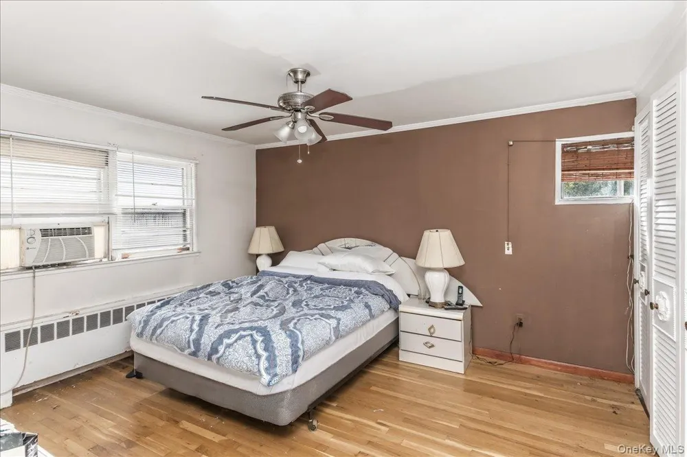 1 Greentree Circle Westbury, NY 11590