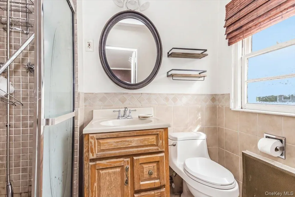 1 Greentree Circle Westbury, NY 11590