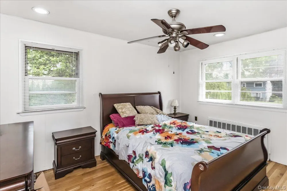 1 Greentree Circle Westbury, NY 11590