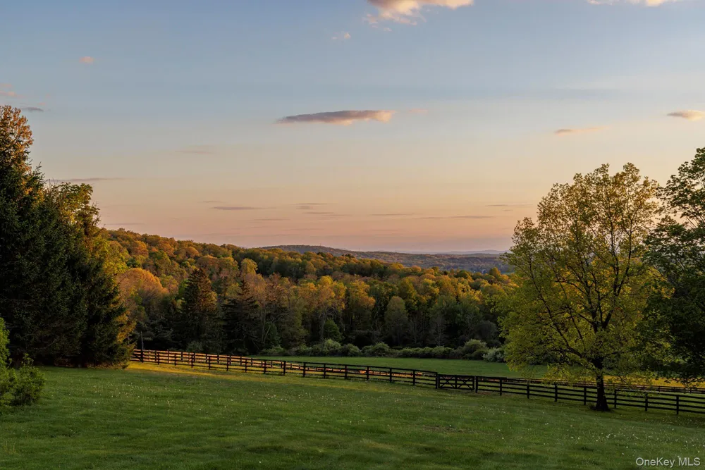 482 Overlook Road Millbrook, NY 12545