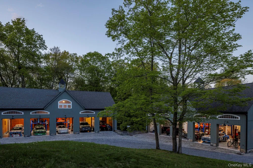 482 Overlook Road Millbrook, NY 12545
