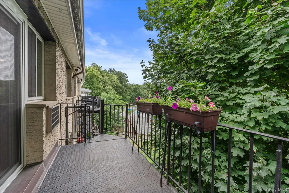 73 Lorraine Terrace #325 Mount Vernon, NY 10553