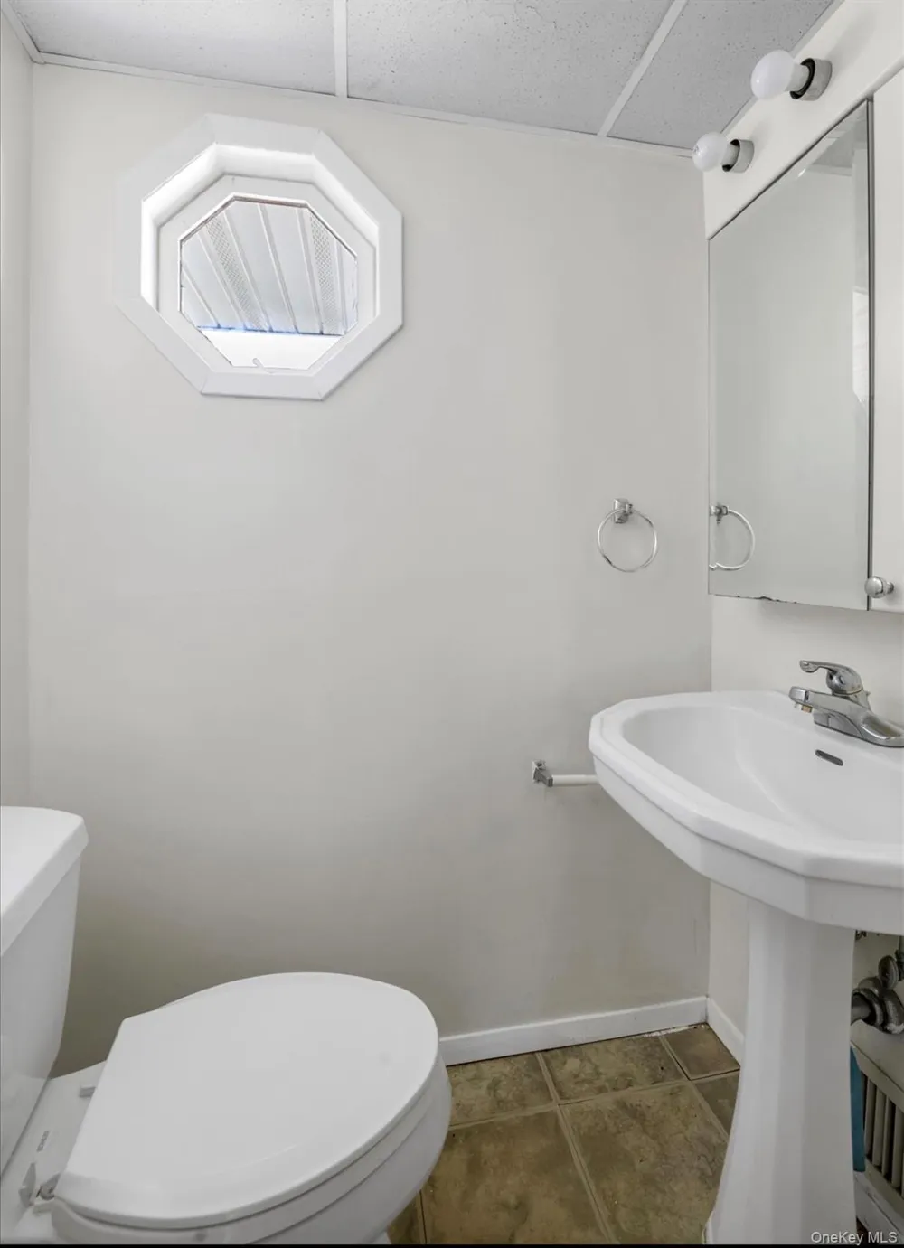 136 Broadway Greenlawn, NY 11740