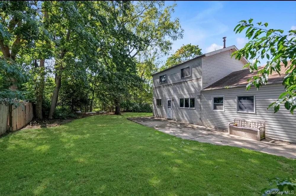 136 Broadway Greenlawn, NY 11740
