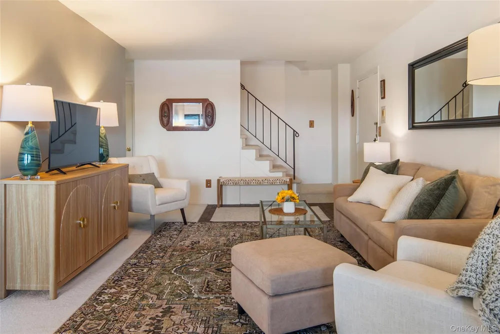 215 Kemeys Cove #215 Briarcliff Manor, NY 10510