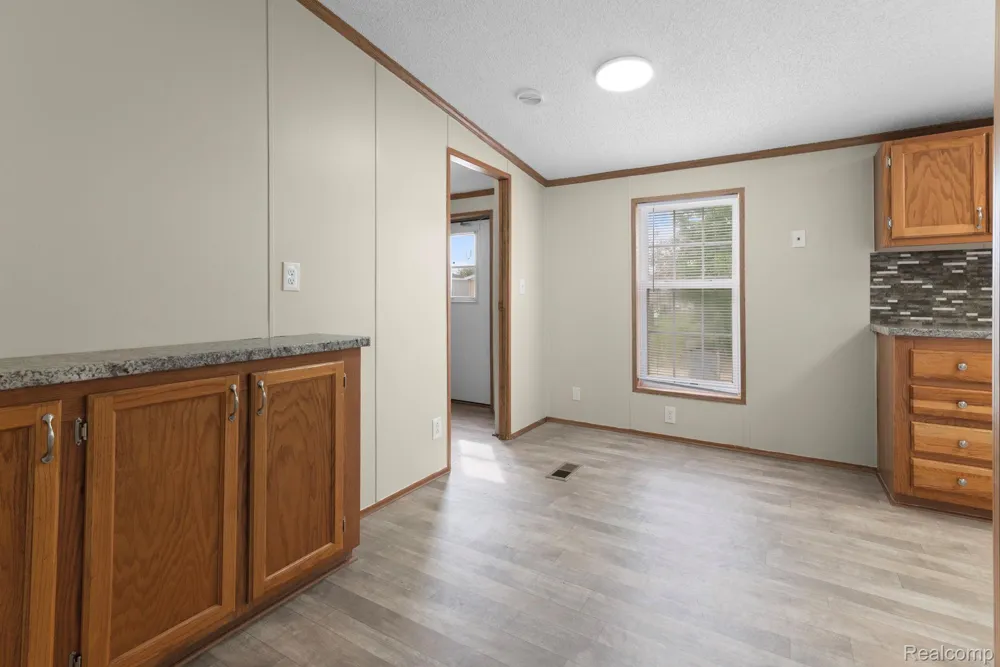 15828 Croatia Drive Clinton Charter Township, MI 48038