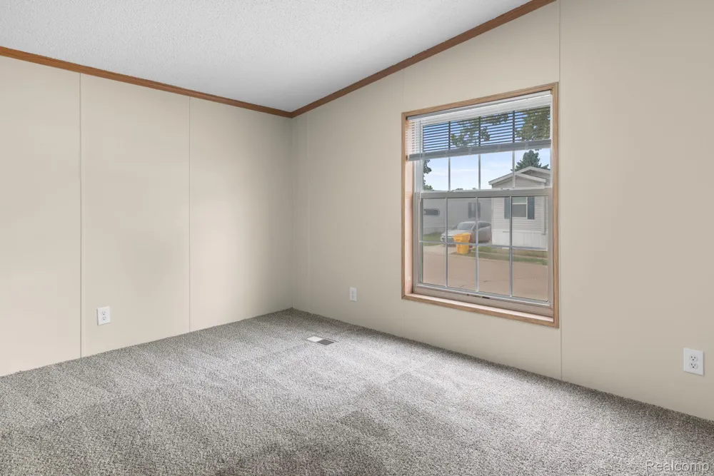 15828 Croatia Drive Clinton Charter Township, MI 48038