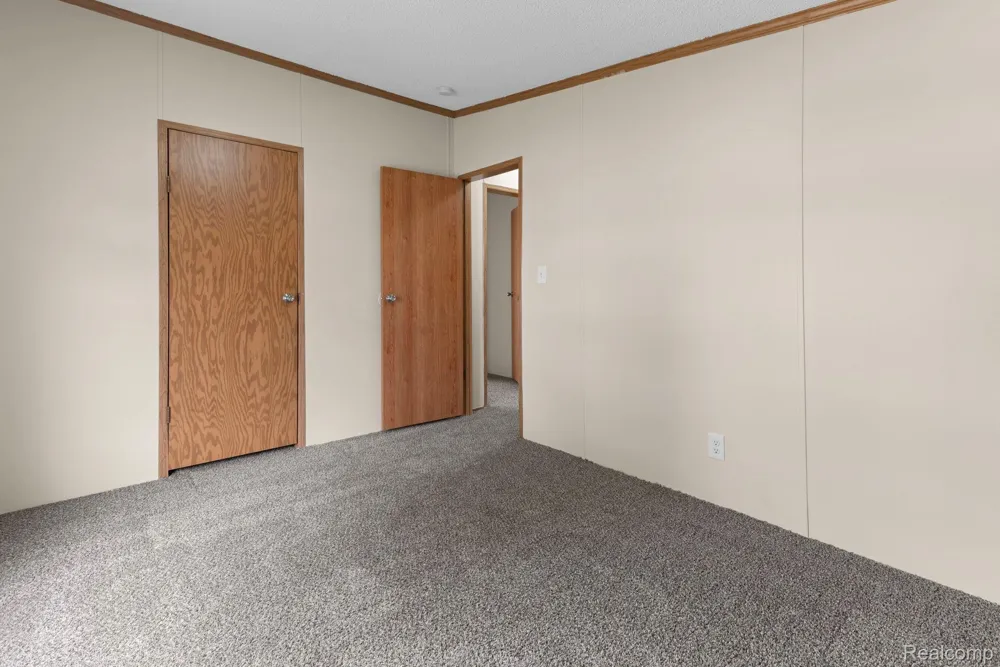 15828 Croatia Drive Clinton Charter Township, MI 48038
