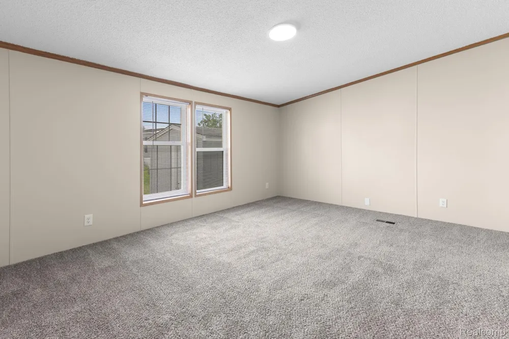 15828 Croatia Drive Clinton Charter Township, MI 48038