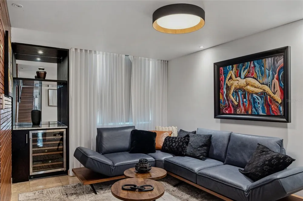 1 Street PRADO ALTO #J-7 Guaynabo, PR 00966
