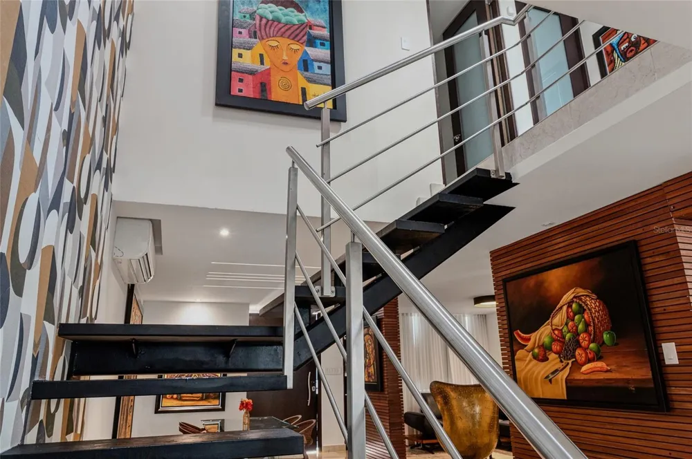 1 Street PRADO ALTO #J-7 Guaynabo, PR 00966