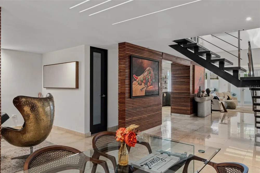 1 Street PRADO ALTO #J-7 Guaynabo, PR 00966