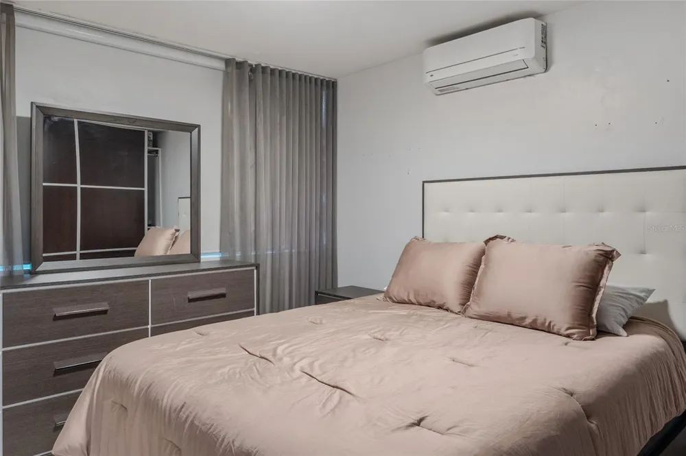 1 Street PRADO ALTO #J-7 Guaynabo, PR 00966