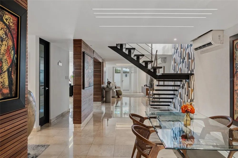 1 Street PRADO ALTO #J-7 Guaynabo, PR 00966