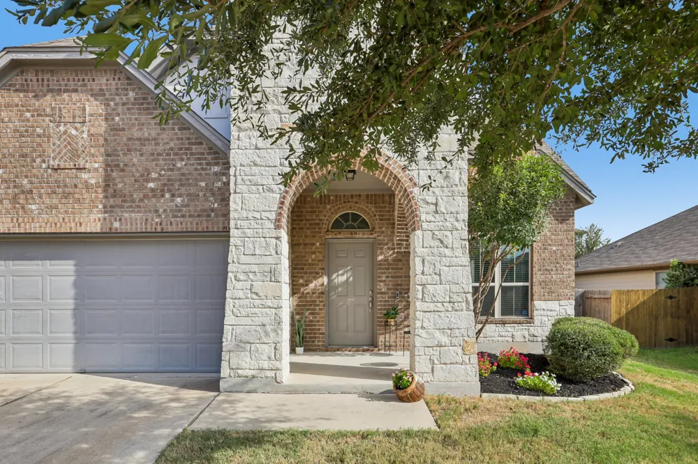 1912 Bobbywoods Lane Manchaca, TX 78652