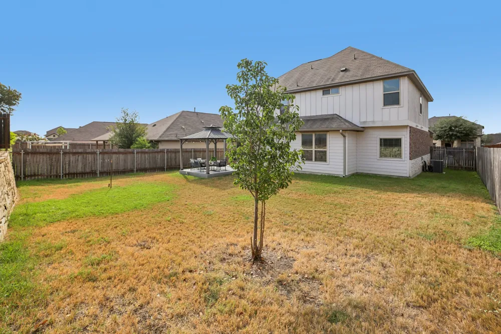 1912 Bobbywoods Lane Manchaca, TX 78652