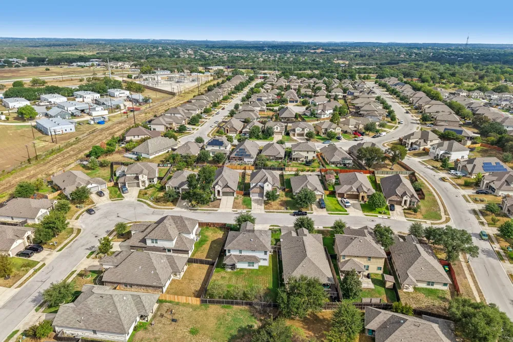1912 Bobbywoods Lane Manchaca, TX 78652