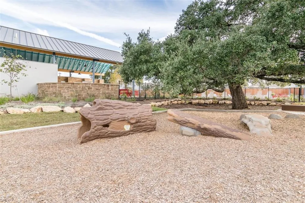 1912 Bobbywoods Lane Manchaca, TX 78652